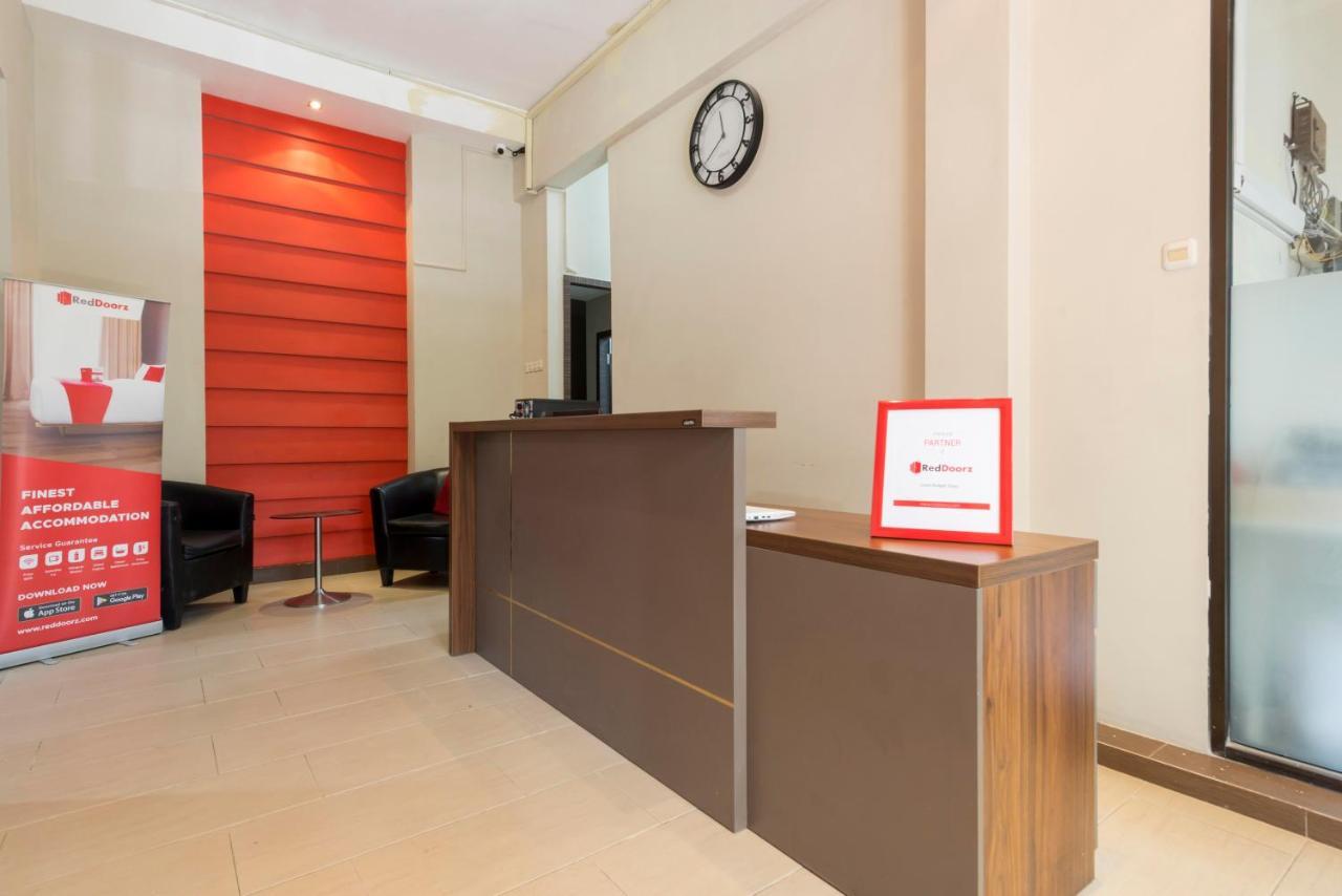 Reddoorz Near Grand City Mall 2 Surabaya Exterior photo